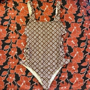 Acacia Hideaways One Piece in Daisy Block NWOT